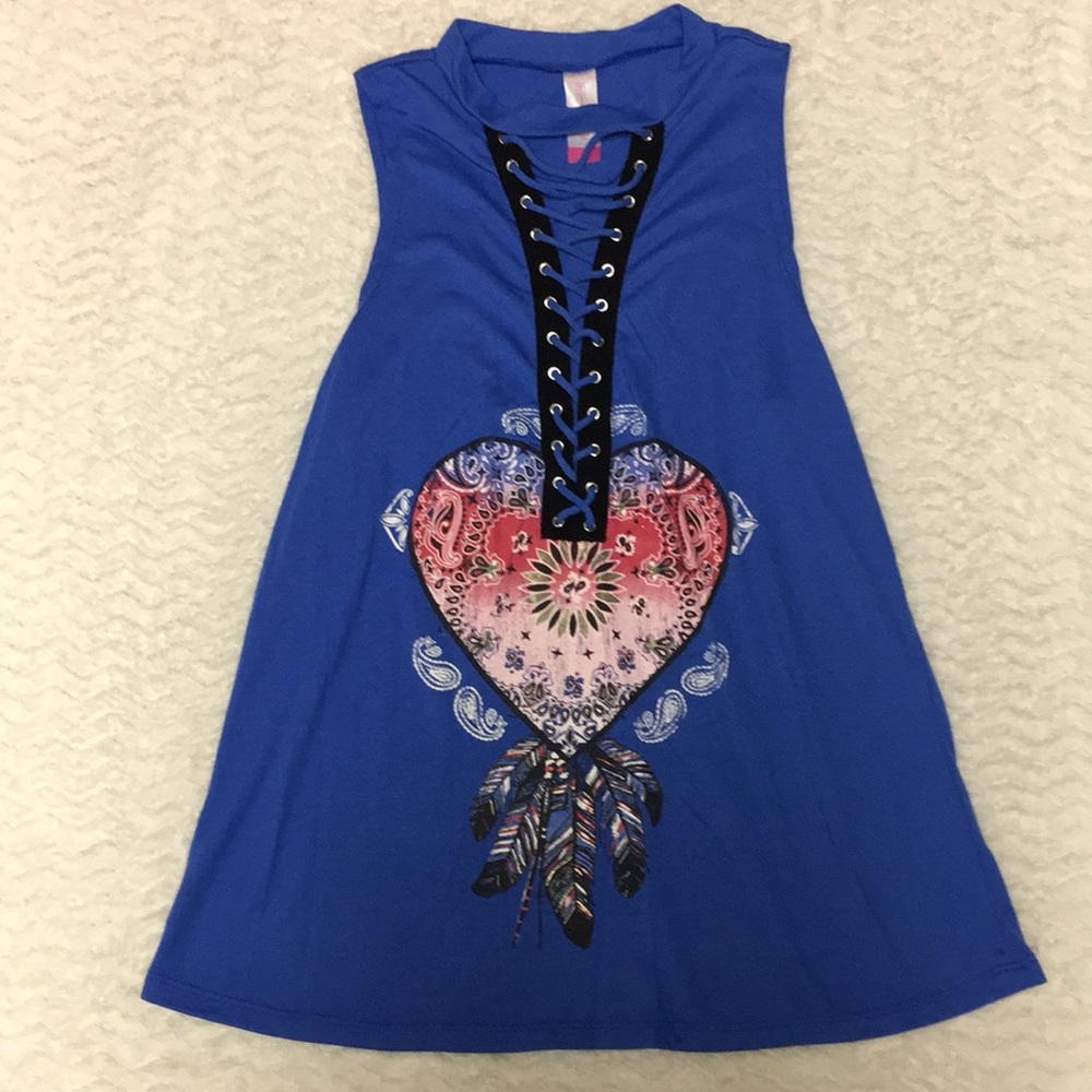 Lace Up Heart Feathers tank top - size Medium 7/9